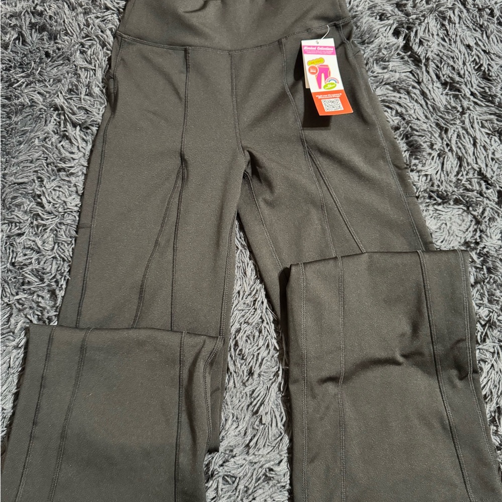 Pop Fit Black bell bottom leggings‎